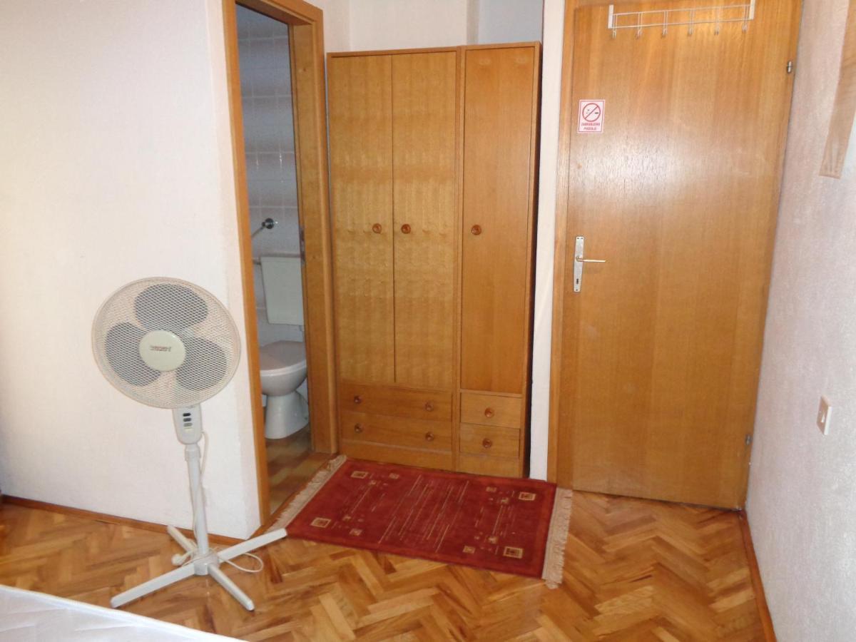 Pansion Danijela Hotel Рогозница Екстериор снимка